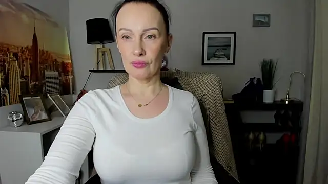 Velvet Jasmine online show from 25, 2, 2026