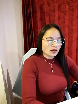 Snapshot of Daliz_Leon chatting on 19, 11, 2025 Daliz Leon online show from 19, 11, 2025