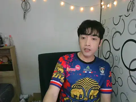 Snapshot of moaman190 chatting on 24, 10, 2025 moaman190 online show from 24, 10, 2025