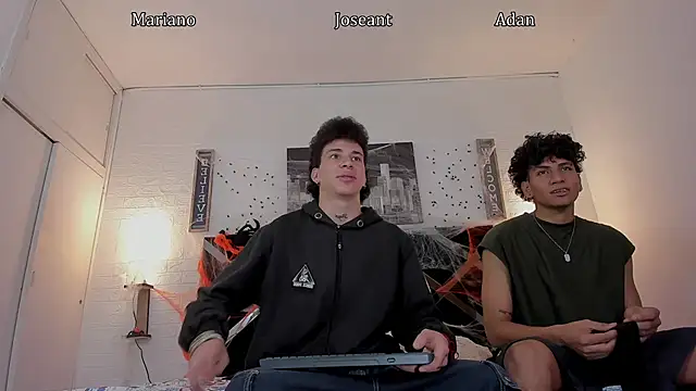 Snapshot of Adan_Oriol chatting on 30, 10, 2025 Adan Oriol online show from 30, 10, 2025