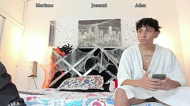 Snapshot of Adan_Oriol chatting on 31, 10, 2025 Adan Oriol online show from 31, 10, 2025