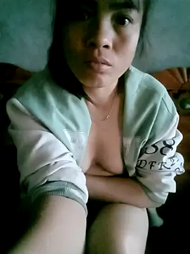 Snapshot of Maymay0033 chatting on 24, 10, 2025 Maymay0033 online show from 24, 10, 2025