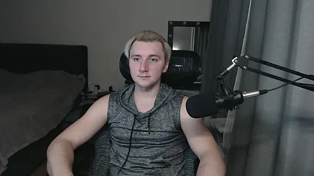 Snapshot of Elvin_Vaenight chatting on 14, 10, 2025 Elvin Vaenight online show from 14, 10, 2025