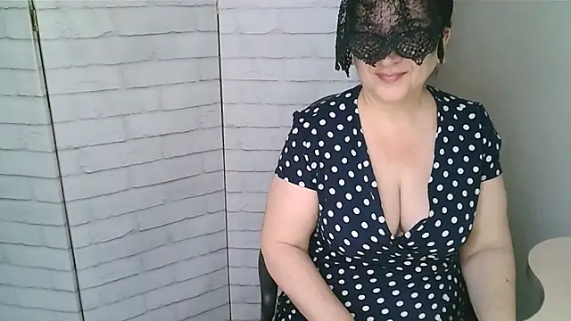 Helen xi  online show from 12, 4, 2026