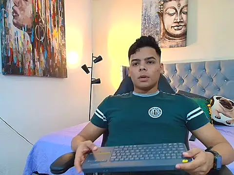 Snapshot of stewart_mateo_ chatting on 13, 9, 2025 stewart mateo online show from 13, 9, 2025