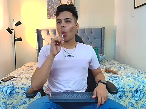 Snapshot of stewart_mateo_ chatting on 15, 9, 2025 stewart mateo online show from 15, 9, 2025