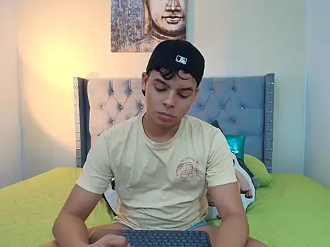 Snapshot of stewart_mateo_ chatting on 4, 10, 2025 stewart mateo online show from 4, 10, 2025