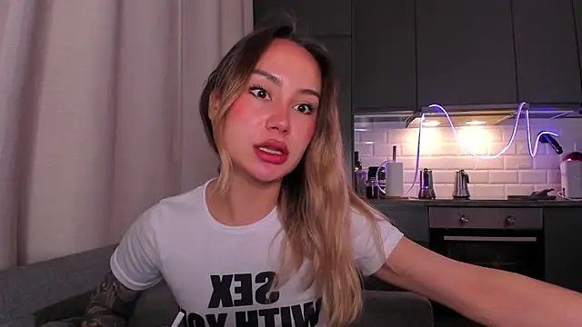 baobei03 online show from 13, 11, 2025