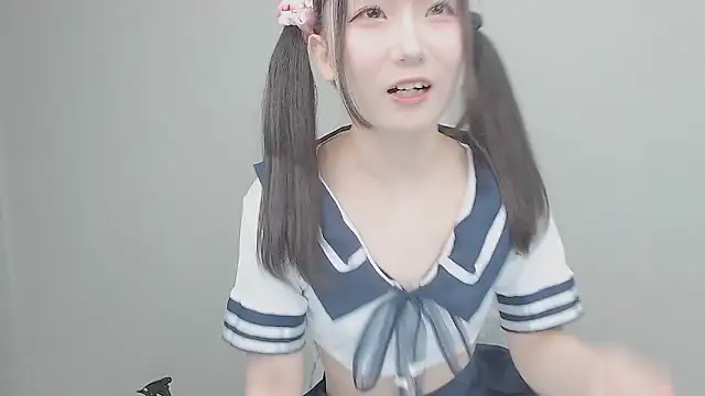 Snapshot of Hanna_xxx_cute chatting on 29, 11, 2025 Hanna xxx cute online show from 29, 11, 2025