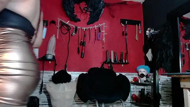 Miss Mirandaa online show from 6, 3, 2026