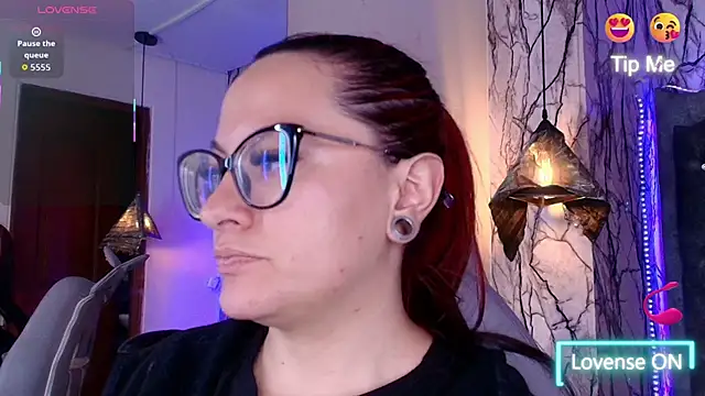 Snapshot of Zami_Escobar_of chatting on 6, 4, 2026 Zami Escobar of online show from 6, 4, 2026