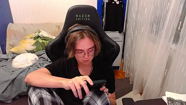 Twinchik online show from 4, 10, 2025