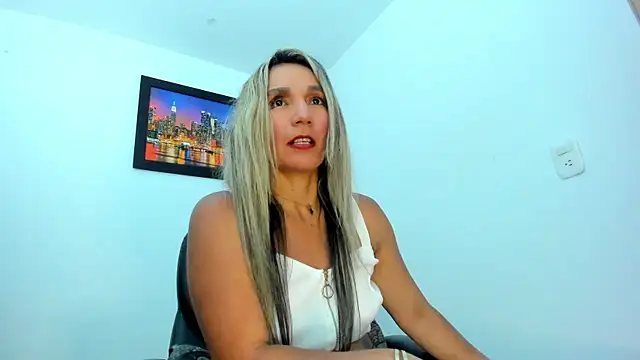 Ms lunaRose online show from 18, 10, 2025