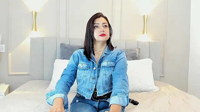 victoria bourne online show from 9, 10, 2025