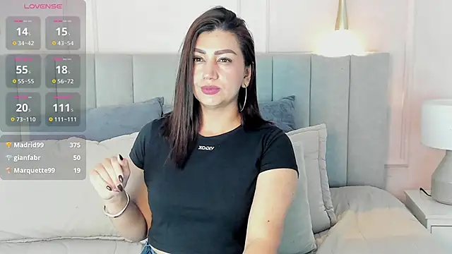 Snapshot of victoria_bourne chatting on 18, 6, 2026 victoria bourne online show from 18, 6, 2026