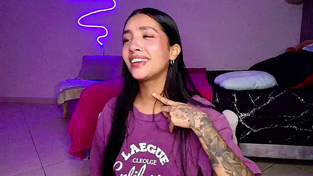 mia yireth online show from 4, 4, 2026