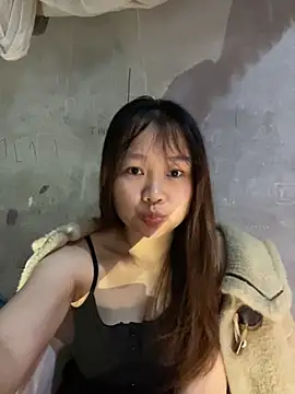 Hinne07 online show from 3, 12, 2025