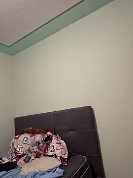 curvy diva  online show from 8, 4, 2026