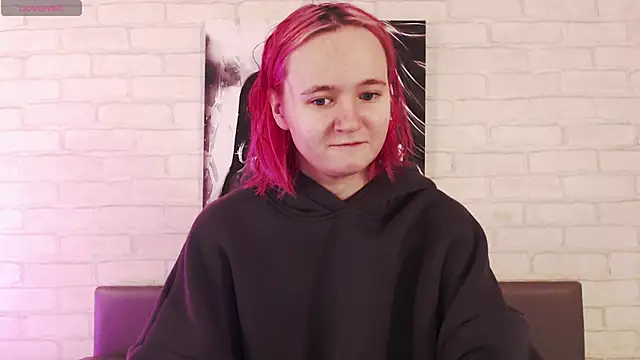 Ericha Stone online show from 29, 9, 2025