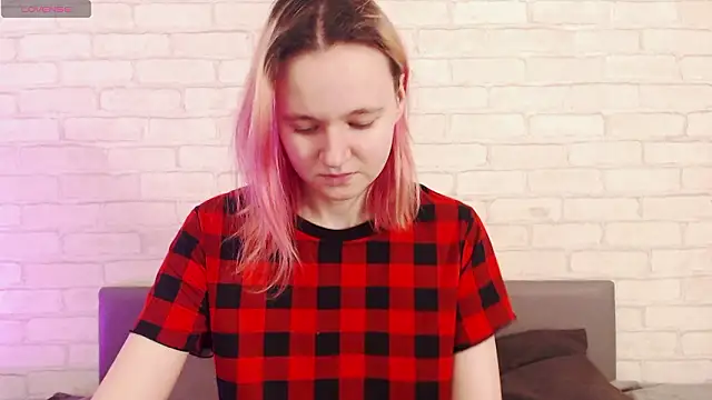 Snapshot of Ericha_Stone chatting on 1, 2, 2026 Ericha Stone online show from 1, 2, 2026