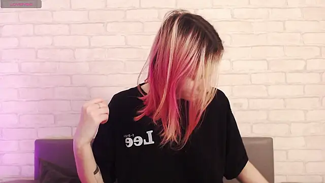 Snapshot of Ericha_Stone chatting on 3, 2, 2026 Ericha Stone online show from 3, 2, 2026