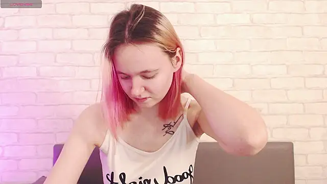 Snapshot of Ericha_Stone chatting on 6, 2, 2026 Ericha Stone online show from 6, 2, 2026