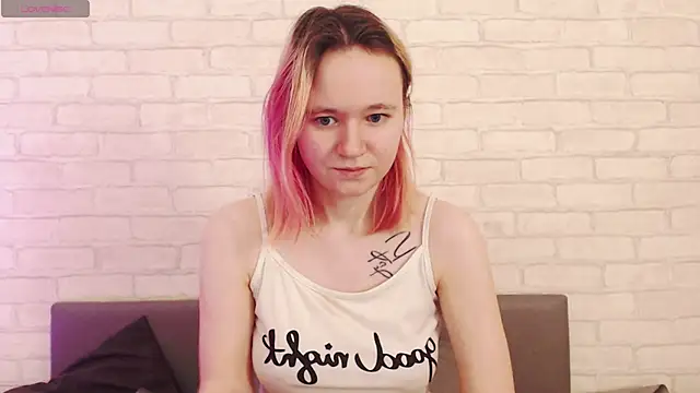 Snapshot of Ericha_Stone chatting on 7, 2, 2026 Ericha Stone online show from 7, 2, 2026