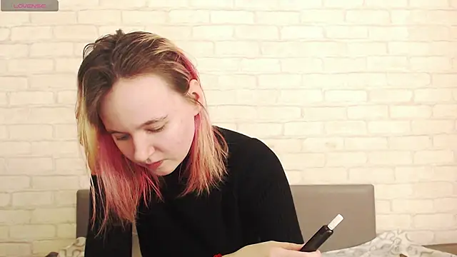 Snapshot of Ericha_Stone chatting on 4, 3, 2026 Ericha Stone online show from 4, 3, 2026