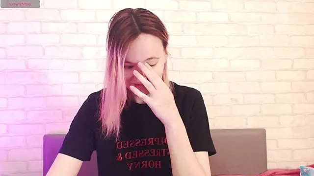 Ericha Stone online show from 17, 4, 2026