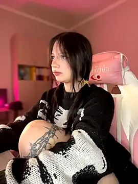 YourLittleDevil online show from 19, 10, 2025