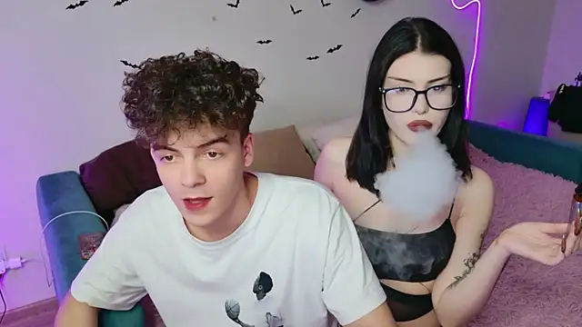 Alice18James online show from 6, 11, 2025