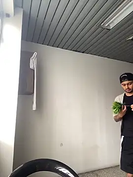 Snapshot of cristopher_wallacee chatting on 12, 10, 2025 cristopher wallacee online show from 12, 10, 2025