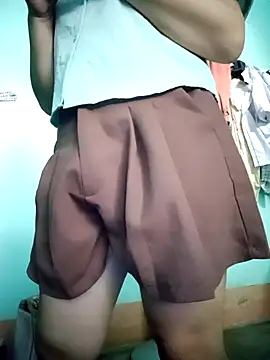 merylove-00 online show from 13, 4, 2026