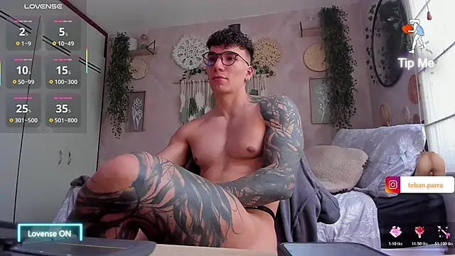 estebandi do online show from 14, 11, 2025