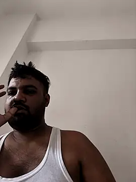 vinay smalldick online show from 16, 7, 2026