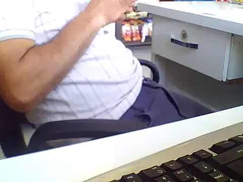 Snapshot of AMCIKSEVER42 chatting on 8, 11, 2025 AMCIKSEVER42 online show from 8, 11, 2025