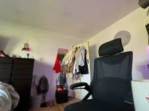 Snapshot of Prill940 chatting on 8, 4, 2026 Prill940 online show from 8, 4, 2026