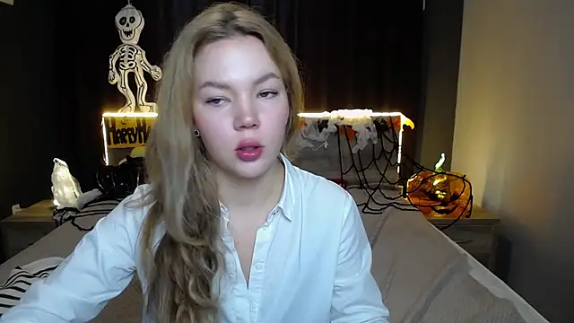 Snapshot of StellaLight chatting on 31, 10, 2025 StellaLight online show from 31, 10, 2025