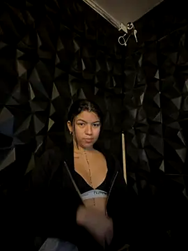 lil charme online show from 2, 11, 2025