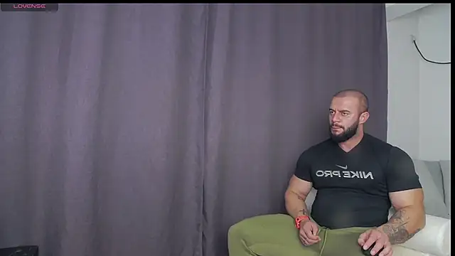 RickyMiami1 online show from 6, 11, 2025