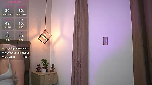 Julieth Rojas online show from 4, 6, 2026