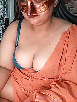Snapshot of Tanisha-Chy chatting on 18, 7, 2026 Tanisha-Chy online show from 18, 7, 2026