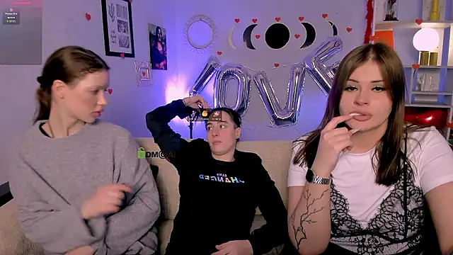 khloebeauty online show from 13, 2, 2026