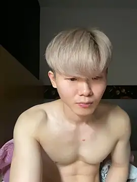 Snapshot of zachlee_69 chatting on 18, 10, 2025 zachlee 69 online show from 18, 10, 2025