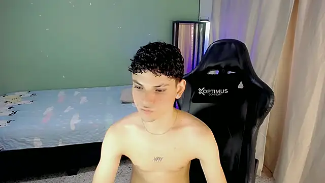 dilan hott  online show from 24, 11, 2025