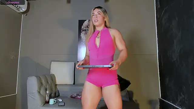 Snapshot of AliceFit_212 chatting on 24, 5, 2026 AliceFit 212 online show from 24, 5, 2026
