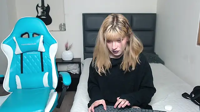 Amnesia  online show from 27, 10, 2025