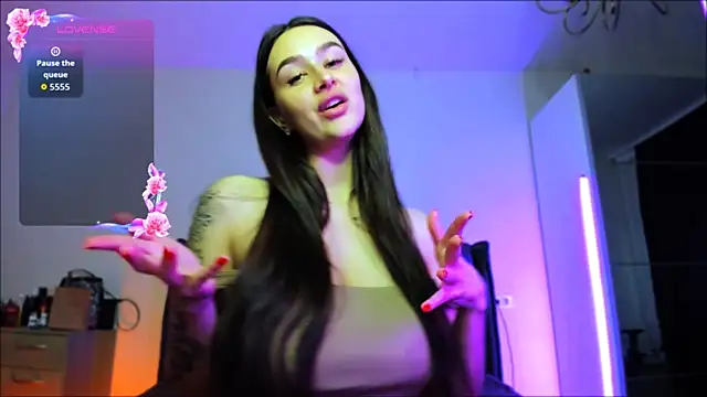 Veronica Larsson online show from 21, 9, 2025