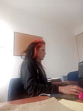 chloelabelle online show from 4, 11, 2025