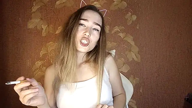 Snapshot of Awora_Wolf chatting on 17, 9, 2025 Awora Wolf online show from 17, 9, 2025